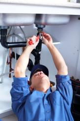 Saratoga plumbing contractor fixes a leaky sink